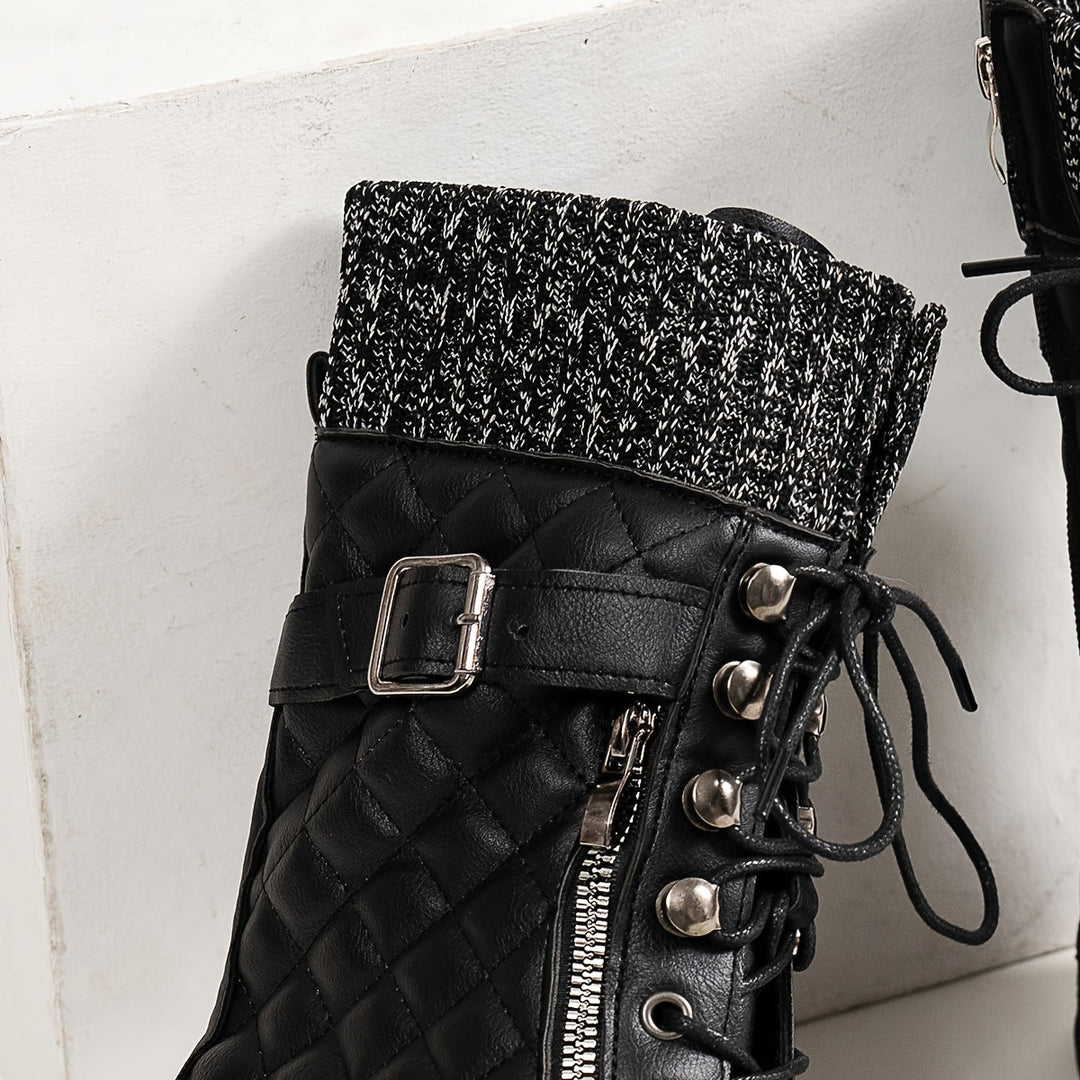 Sigrun - Botas Acolchoadas com Atacadores e Punhos em Malha