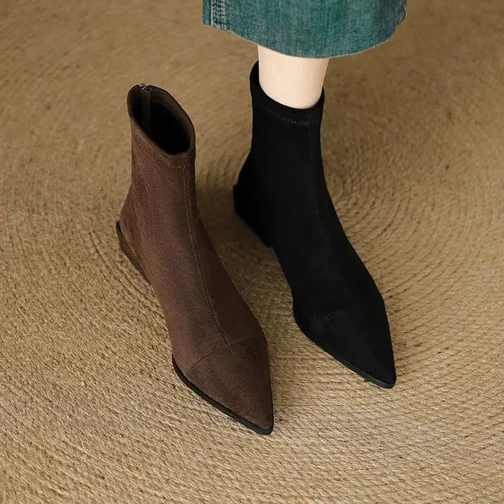 Jerlina - Botas De Cano Curto Em Camurça Com Biqueira Pontiaguda