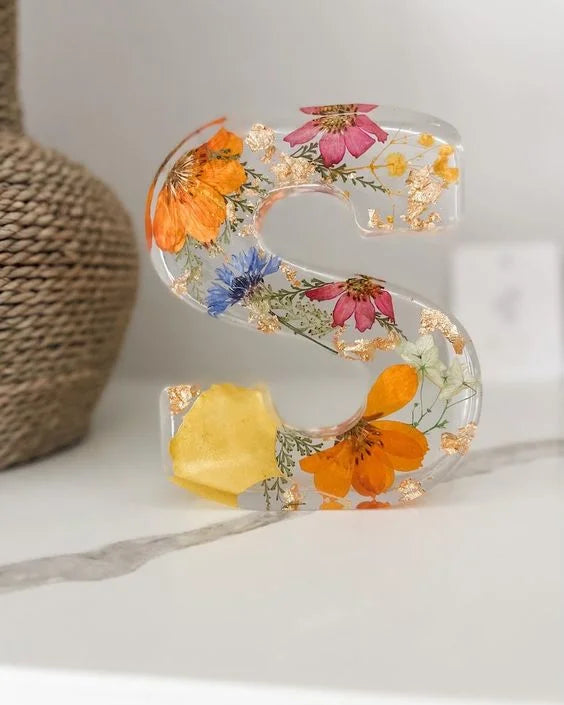FloraShine - Candeeiro Noturno Artesanal em Resina Com Flores