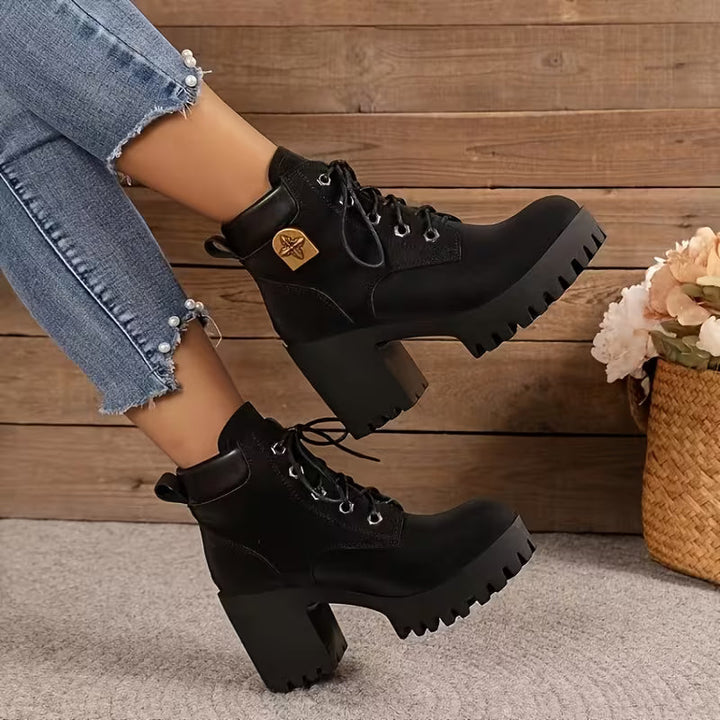 Donjeta - Botas de Cano Curto Com Salto Grosso e Atacadores