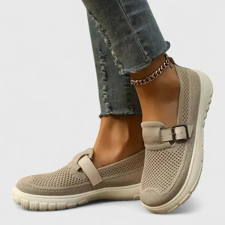 Clemencia - Mocassins com Parte Superior em Malha e Tiras Com Fivela