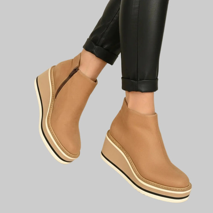 Sevilay - Botas de Cano Curto Com Salto em Cunha e Fecho de Correr