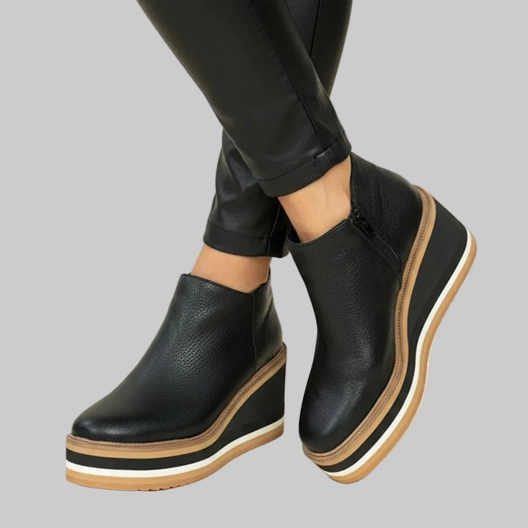Sevilay - Botas de Cano Curto Com Salto em Cunha e Fecho de Correr