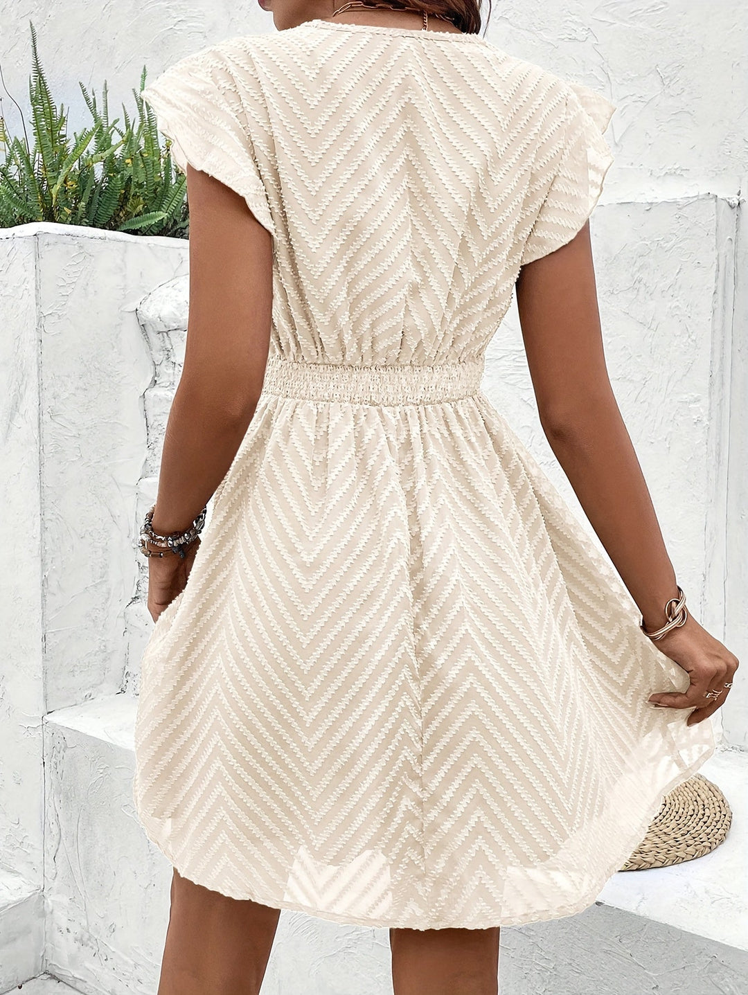 Lillian - Mini-Vestido Com acabamento Em Renda e Decote em V