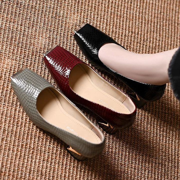 Jeong - Sapatos De Salto Quadrado Com Padrão De Pele De Cobra