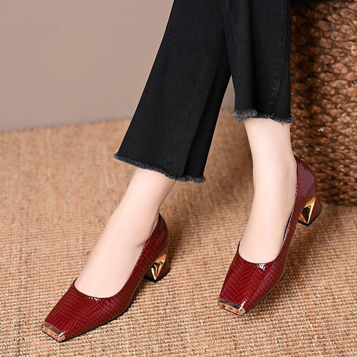 Jeong - Sapatos De Salto Quadrado Com Padrão De Pele De Cobra